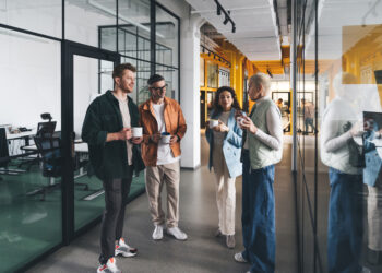 Empatia w pracy, czyli klucz do dobrej atmosfery całego zespołu